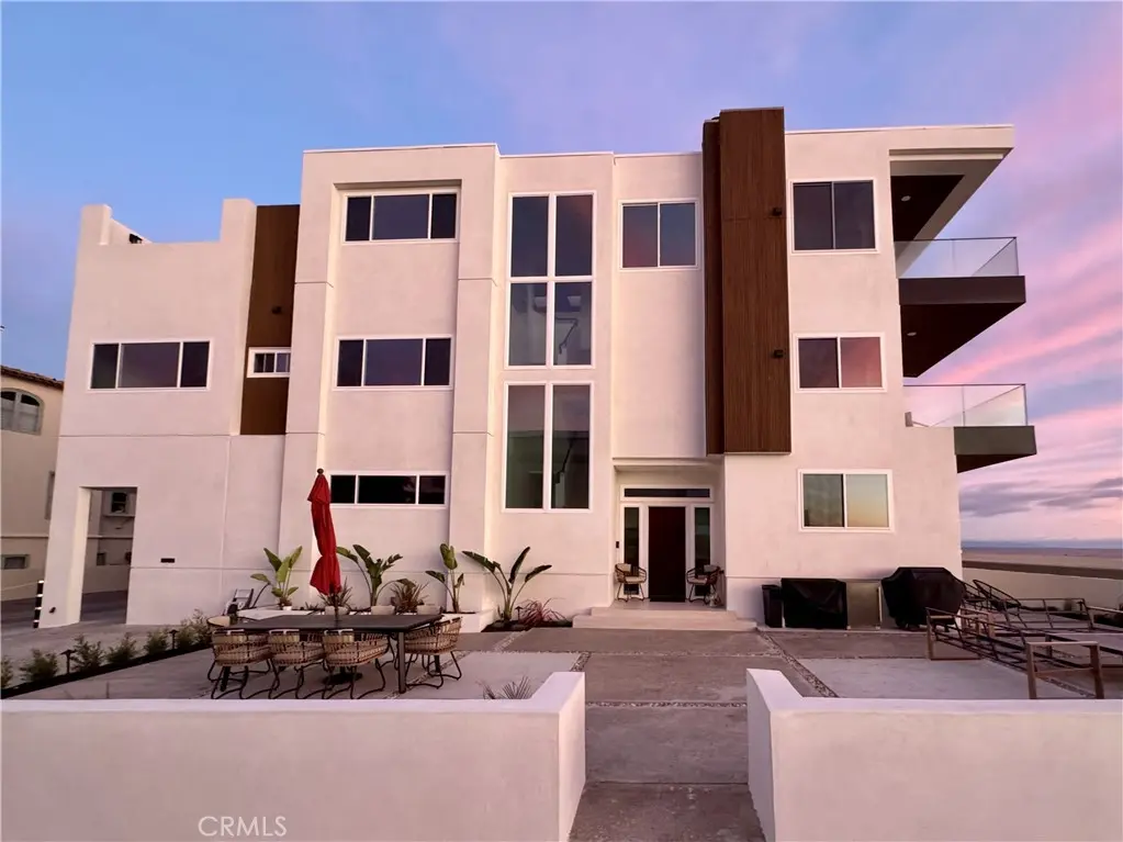 740 The Strand, Hermosa Beach, CA — listing photo 1