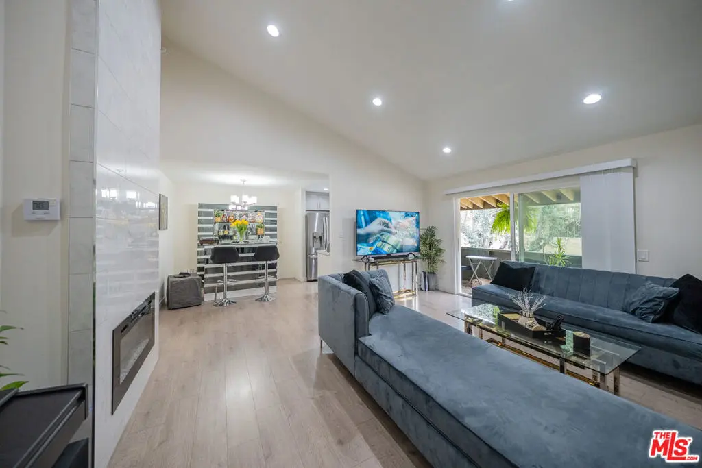 15425 Sherman Way 241, Los Angeles, CA — listing photo 1