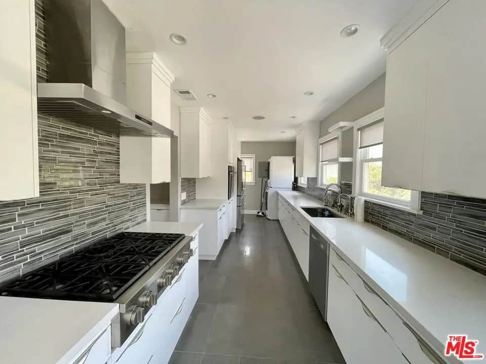 842 S Wooster Street, Los Angeles, CA — listing photo 1