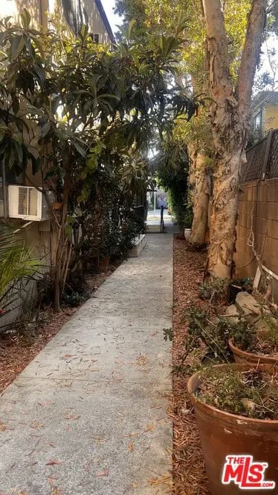 3562 Mentone, Los Angeles, CA — listing photo 1
