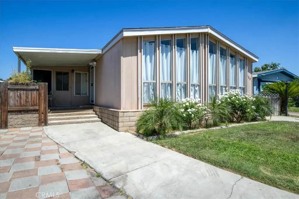 5800 Hamner 560, Eastvale, CA — listing photo 1