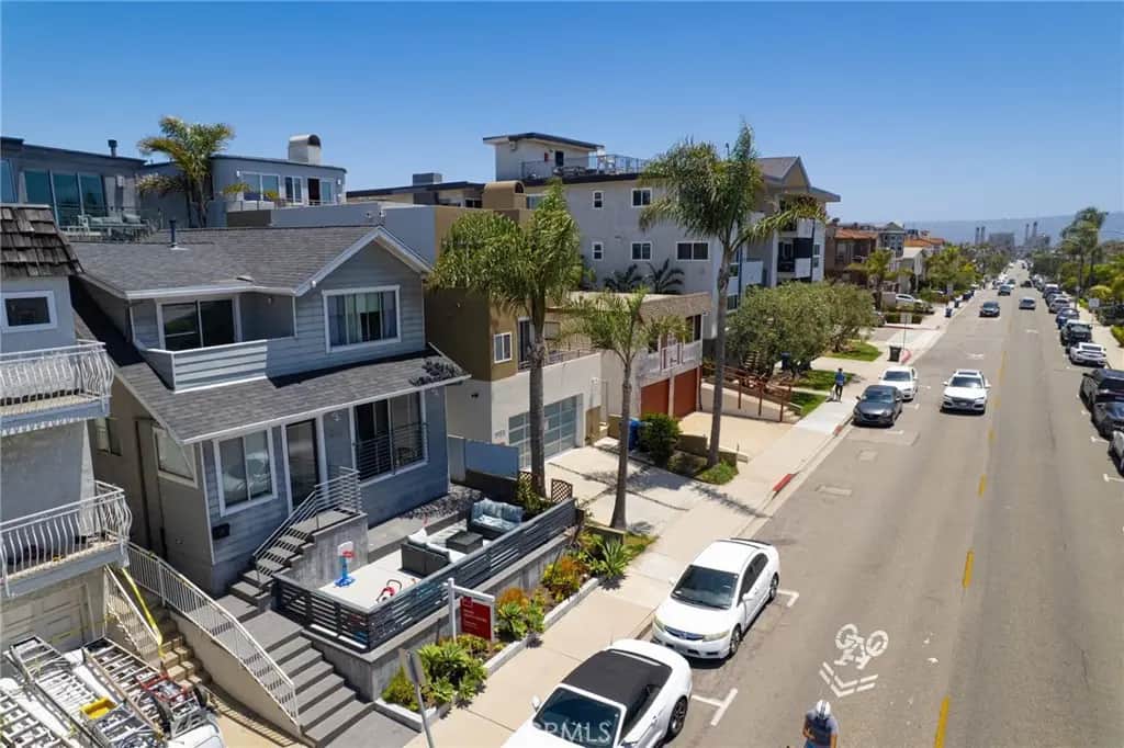 1204 Monterey Boulevard, Hermosa Beach, CA — listing photo 1