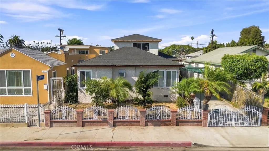 2009 W Vernon, Los Angeles, CA — listing photo 1