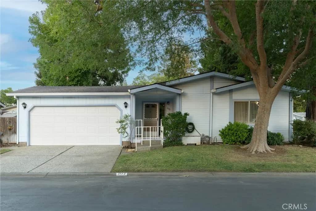 2050 Springfield Drive 202, Chico, CA — listing photo 1