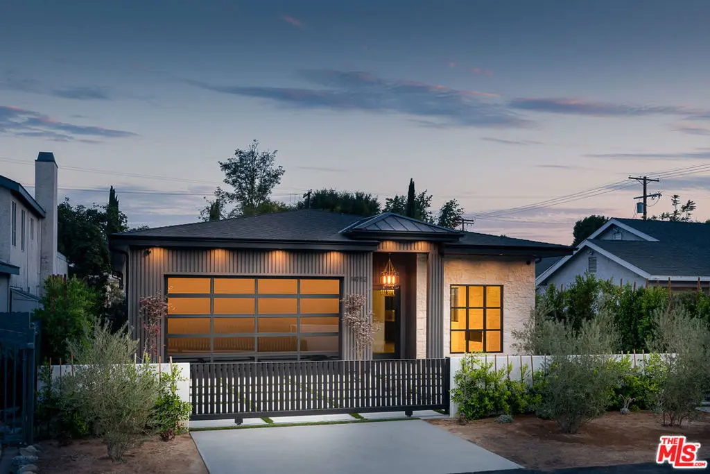 14752 Hartsook Street, Sherman Oaks, CA — listing photo 1