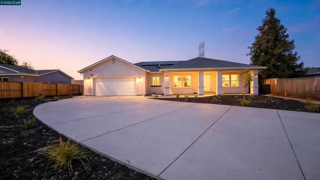 2102 Paige Ct, Pittsburg, CA — listing photo 1