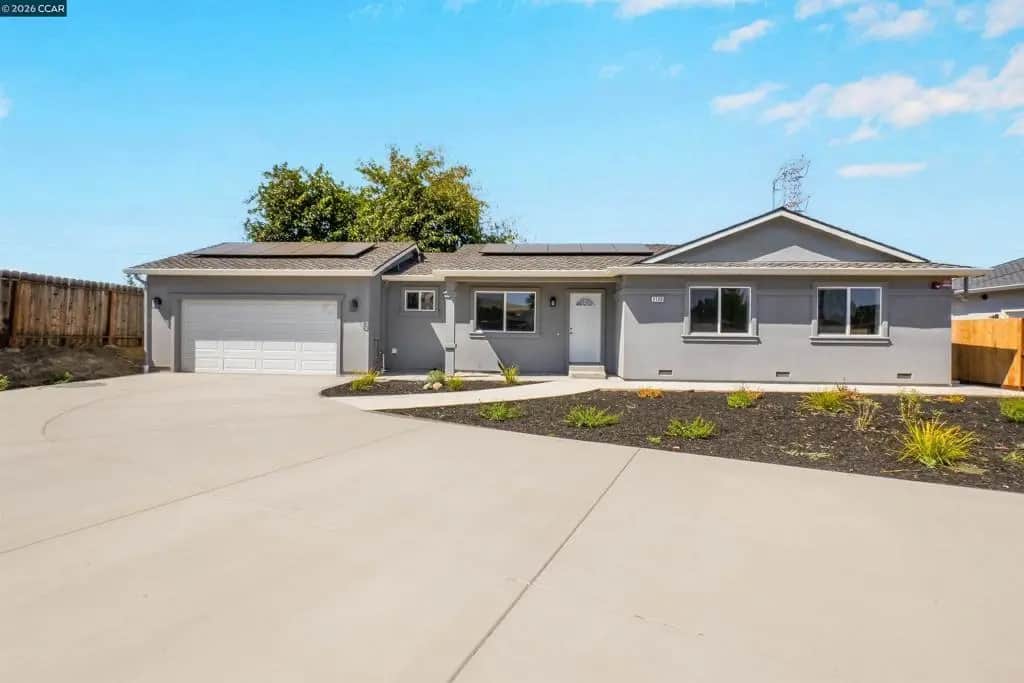 2100 Paige Ct, Pittsburg, CA — listing photo 1
