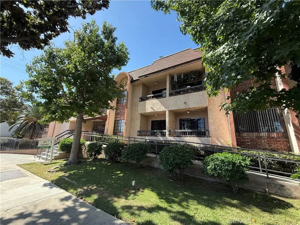 211 Magnolia Avenue 106, Glendale, CA — listing photo 1