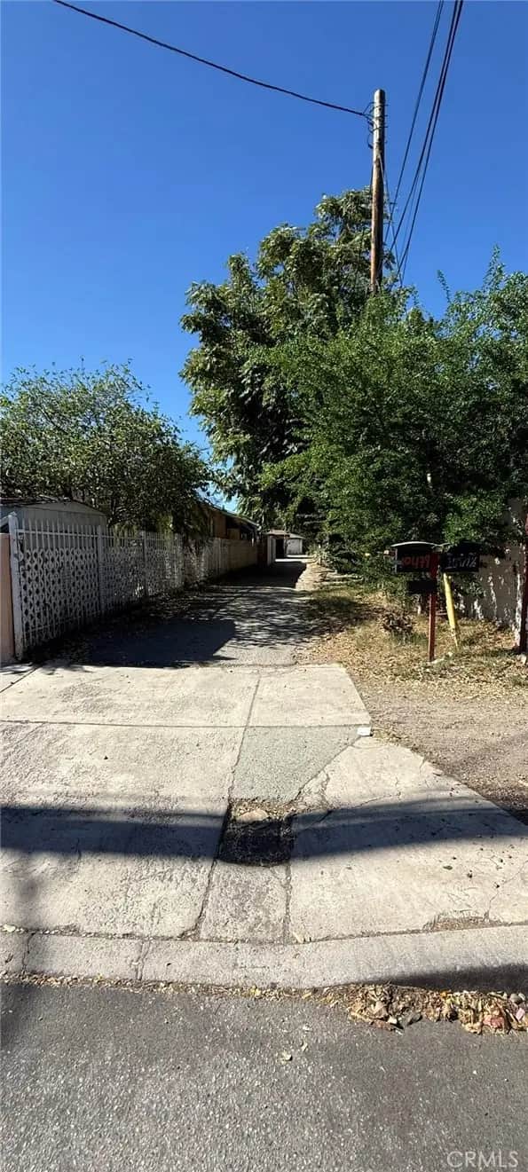 10479 El Dorado, Los Angeles, CA — listing photo 1