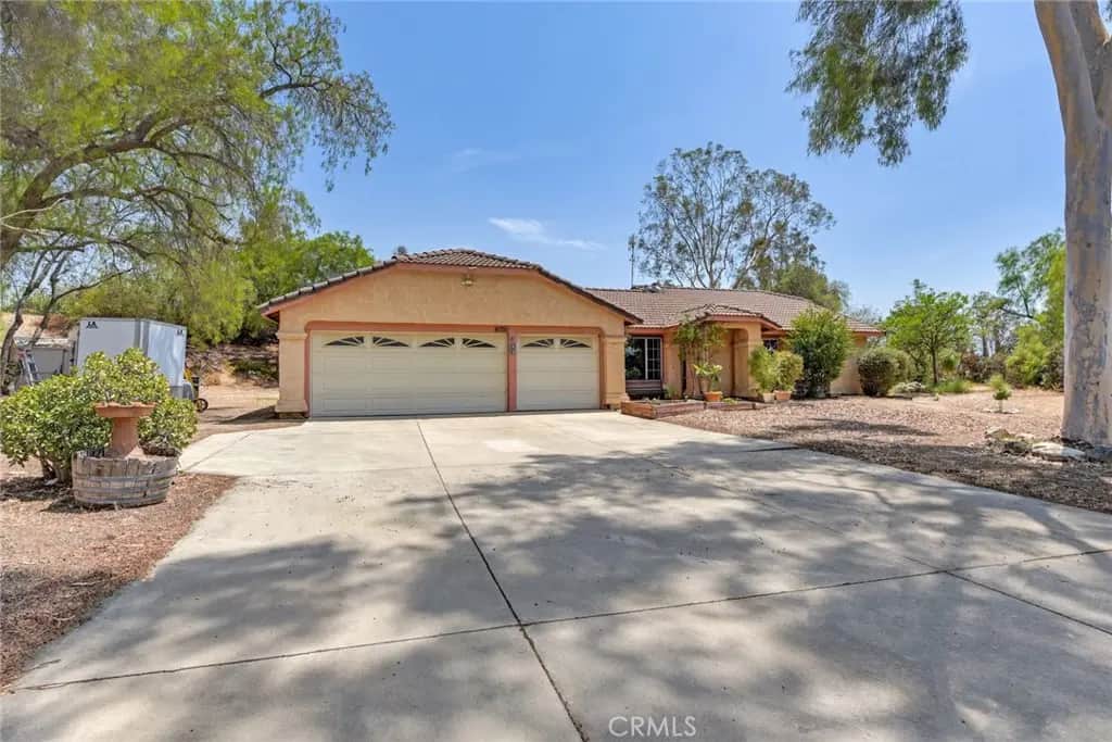 6773 Sunnyvale Drive, Riverside, CA — listing photo 1