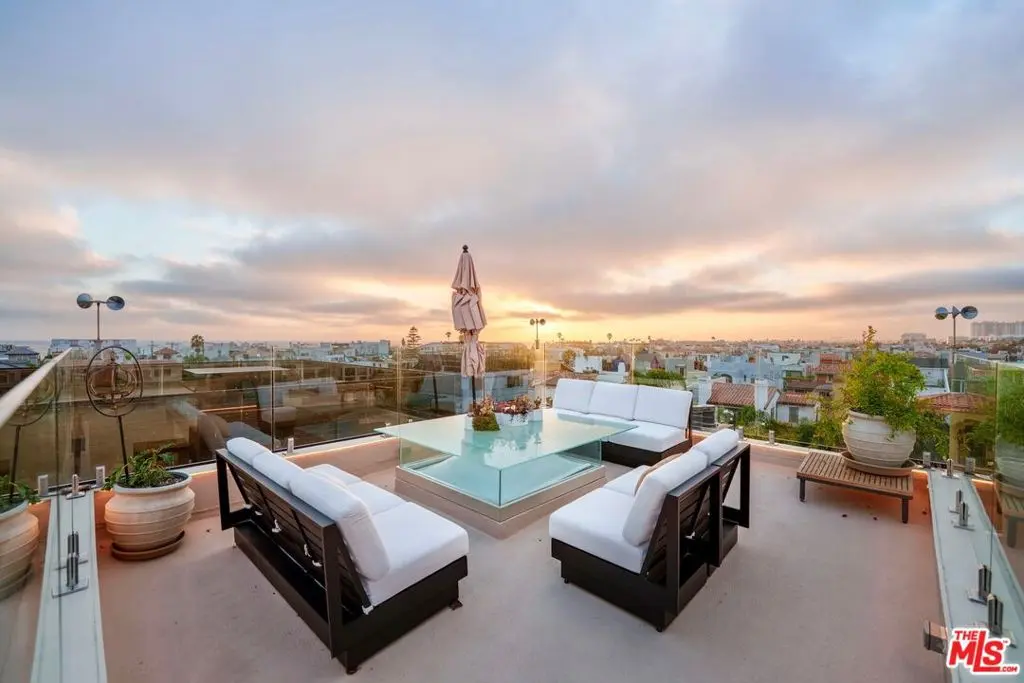 122 Union Jack Mall, Marina Del Rey, CA — listing photo 1