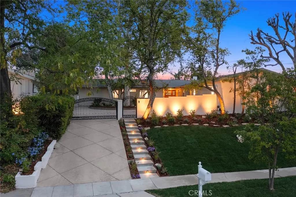 23925 Crosson Drive, Woodland Hills, CA — listing photo 1