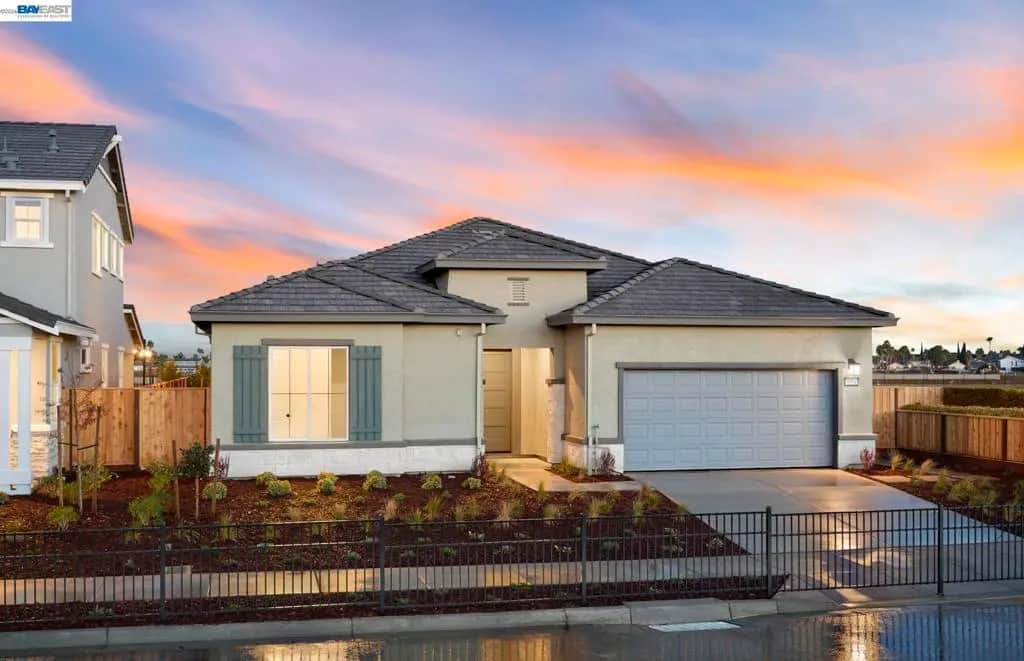 303 Hemingway Lane, Discovery Bay, CA — listing photo 1