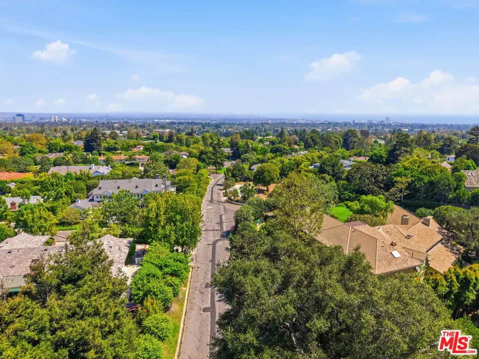 1545 Umeo Road, Los Angeles, CA — listing photo 1