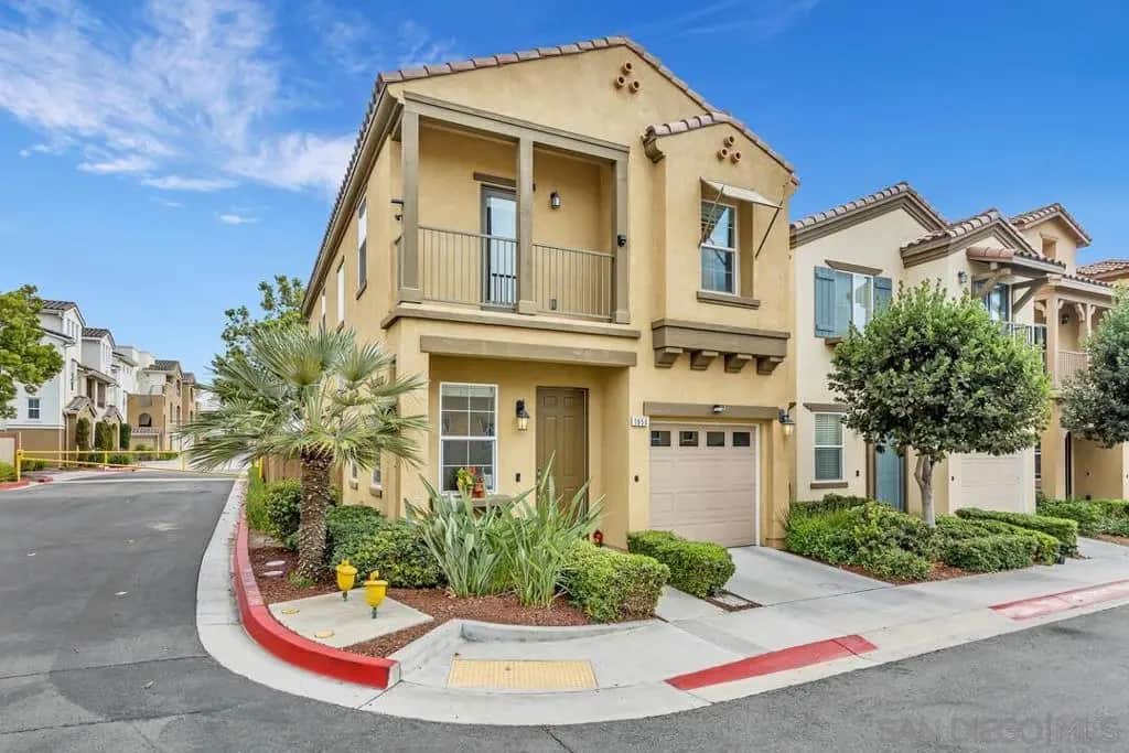 1656 Calle De La Flor, Chula Vista, CA — listing photo 1
