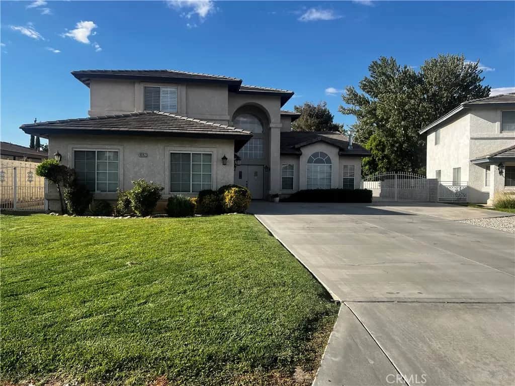 18142 Clearhaven Lane, Victorville, CA — listing photo 1