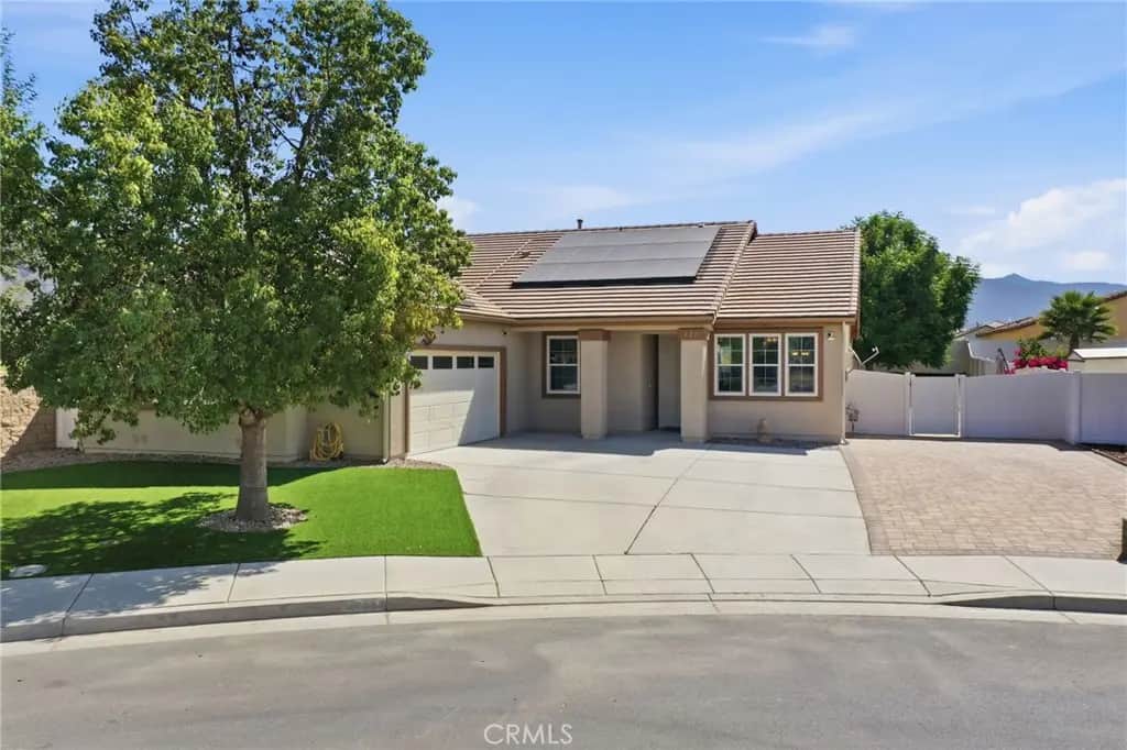 123 Lily, San Jacinto, CA — listing photo 1