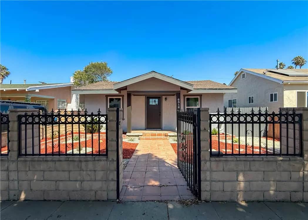 6316 8th Avenue, Los Angeles, CA — listing photo 1