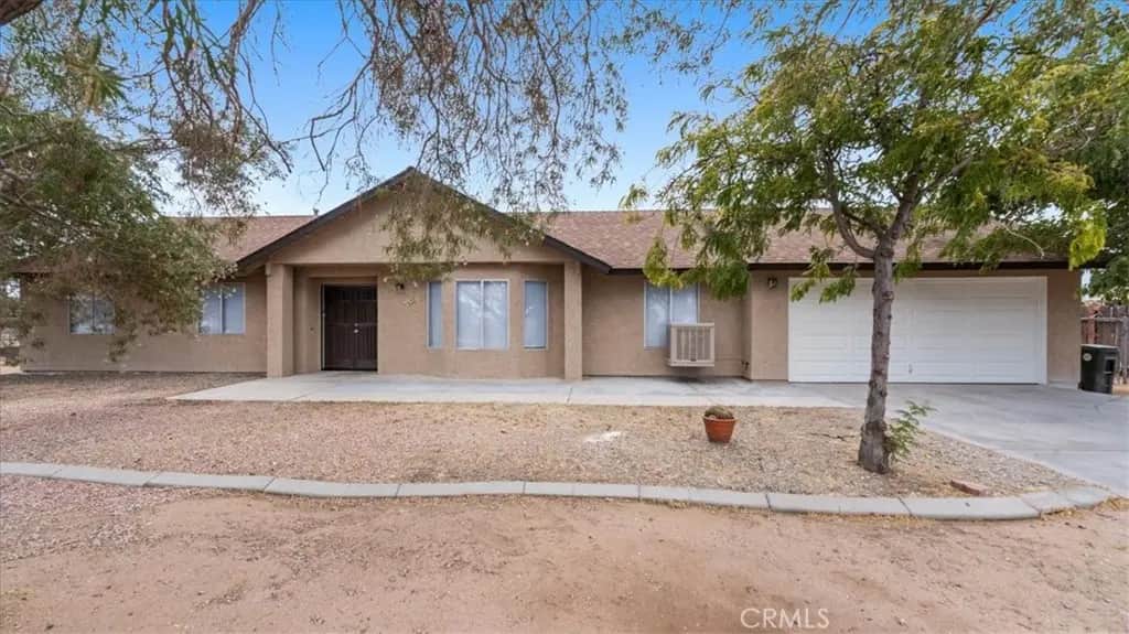 13225 Topock, Apple Valley, CA — listing photo 1