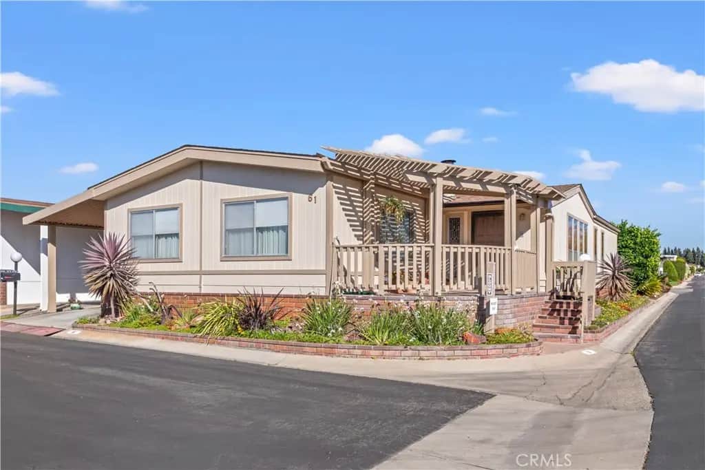 5200 Irvine Blvd 61, Irvine, CA — listing photo 1