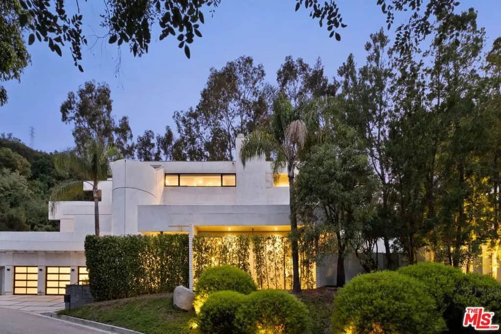 11210 Briarcliff Lane, Los Angeles, CA — listing photo 1