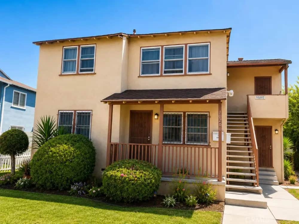 10200 S Wilton Place S 2, Los Angeles, CA — listing photo 1