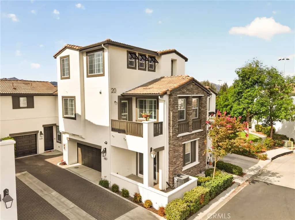 31865 Calle Luz, Temecula, CA — listing photo 1
