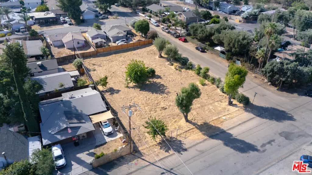 33286 Baldwin Boulevard, Lake Elsinore, CA — listing photo 1