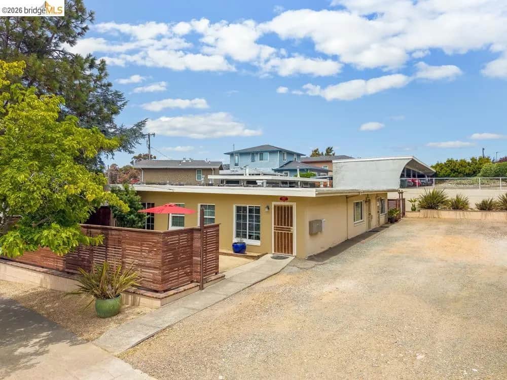 5105 Macdonald Ave, Richmond, CA — listing photo 1