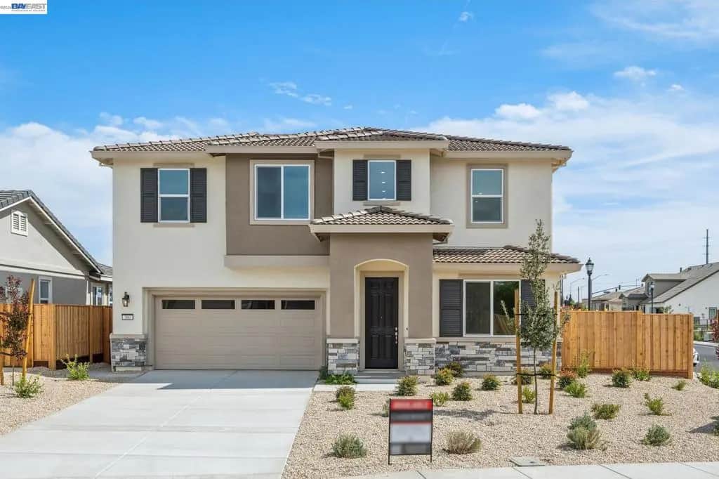 300 Colfax Ln, Oakley, CA — listing photo 1