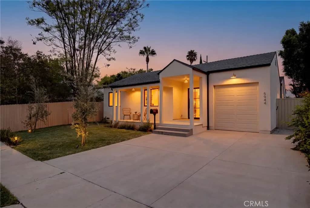 5944 Lasaine, Encino, CA — listing photo 1