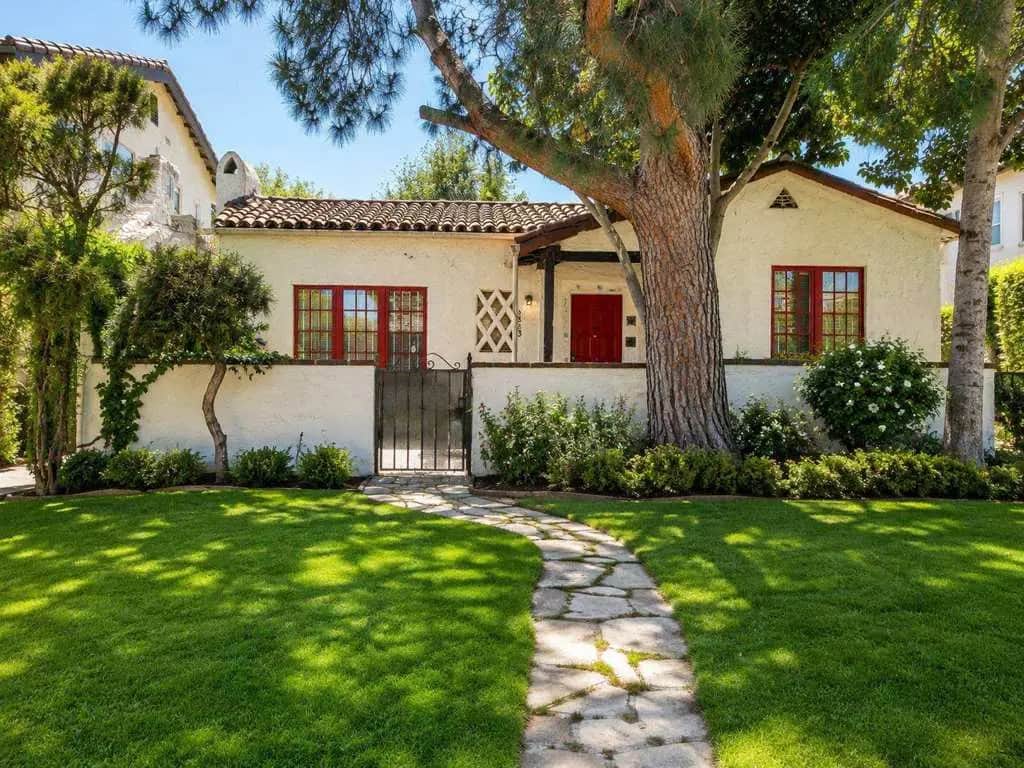 1923 Midvale Avenue, Los Angeles, CA — listing photo 1