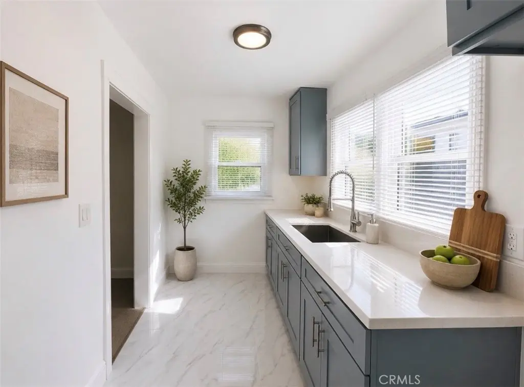 4215 S Budlong, Los Angeles, CA — listing photo 1