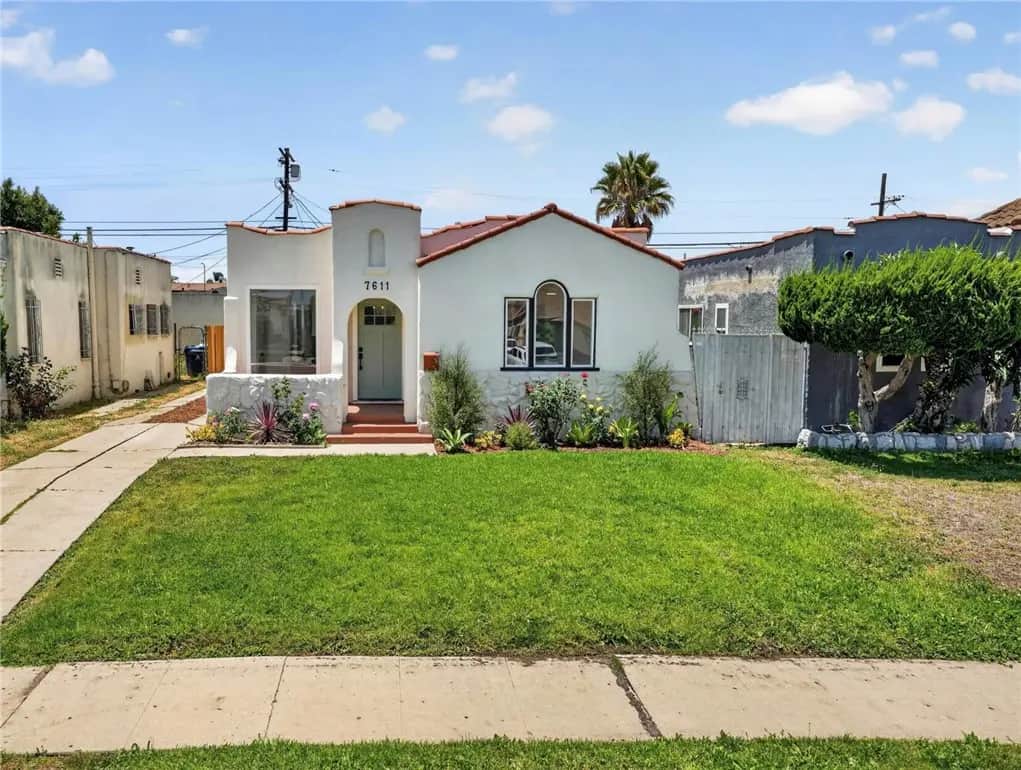 7611 S Hobart, Los Angeles, CA — listing photo 1