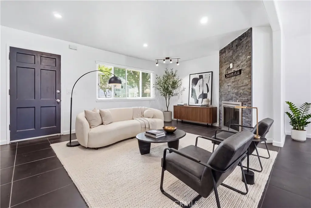 19775 Coventry, Huntington Beach, CA — listing photo 1