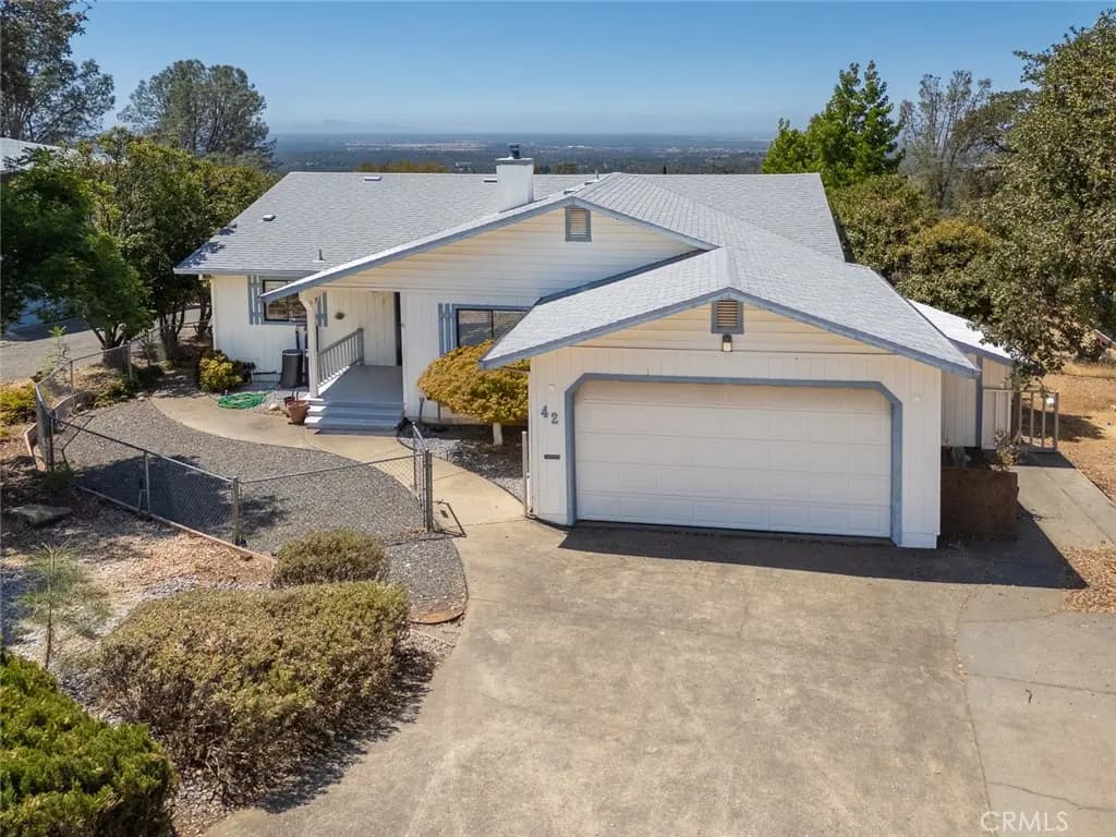 42 Greenbrier, Oroville, CA — listing photo 1