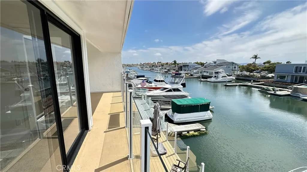 4630 Eastbourne Bay, Oxnard, CA — listing photo 1
