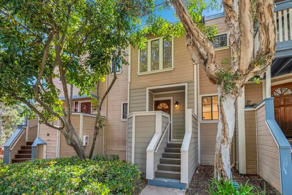 9260 Towne Centre 26, San Diego, CA — listing photo 1