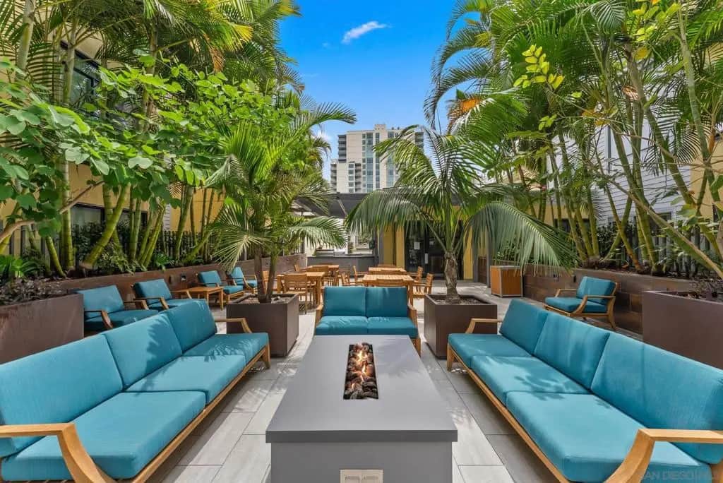 889 Date 142, San Diego, CA — listing photo 1