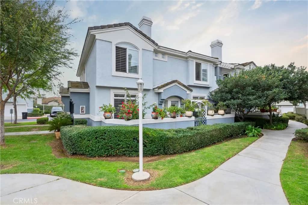 686 Azure, Corona, CA — listing photo 1