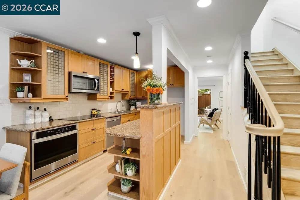 1470 Creekside Dr 18, Walnut Creek, CA — listing photo 1