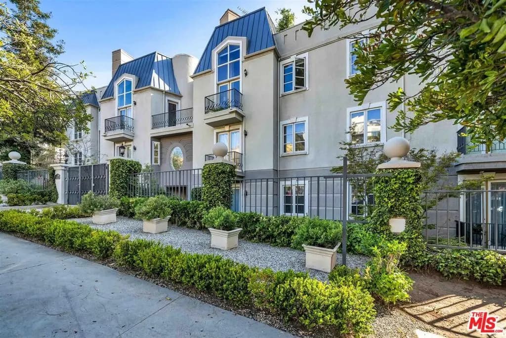 15510 W Sunset Boulevard 304, Los Angeles, CA — listing photo 1