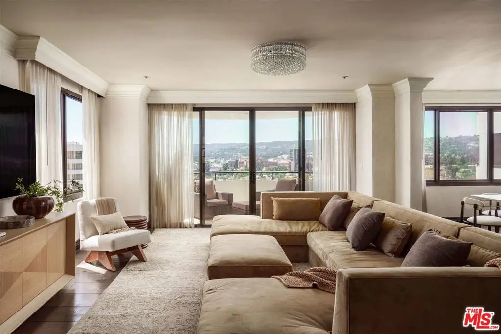 10560 Wilshire Boulevard 2003, Los Angeles, CA — listing photo 1