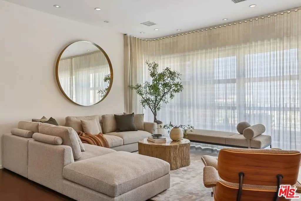 1645 N Vine Street 911, Los Angeles, CA — listing photo 1