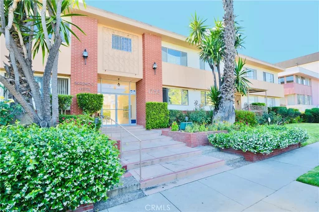 1755 N Berendo 28, Los Angeles, CA — listing photo 1