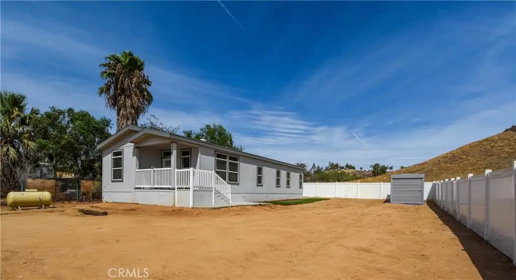 28186 Wells Fargo, Lake Elsinore, CA — listing photo 1