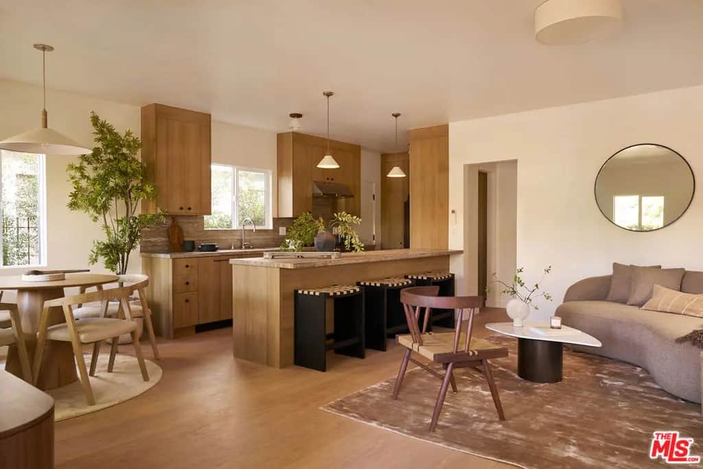 2411 Abbot Kinney Boulevard, Los Angeles, CA — listing photo 1