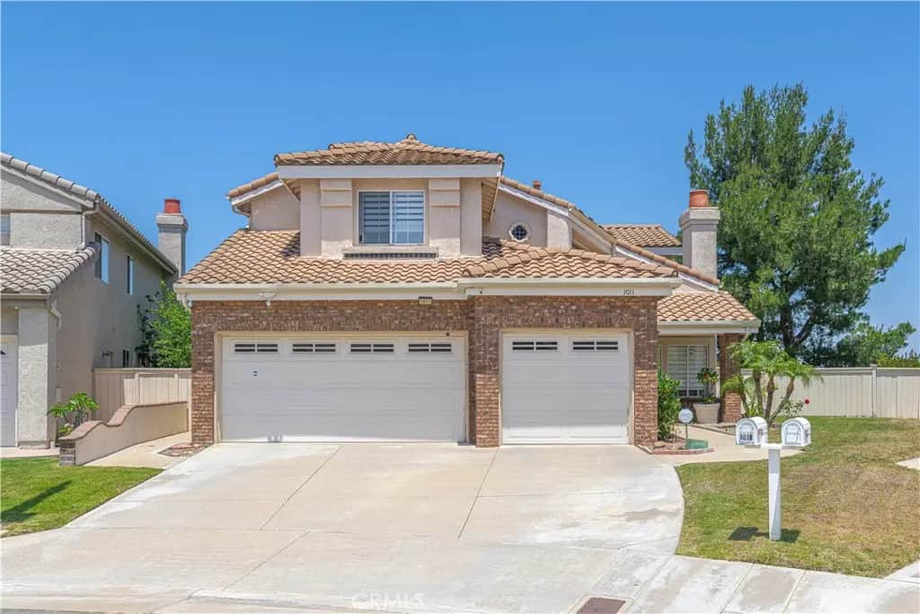 1011 S Mountcrest Court, Anaheim, CA — listing photo 1