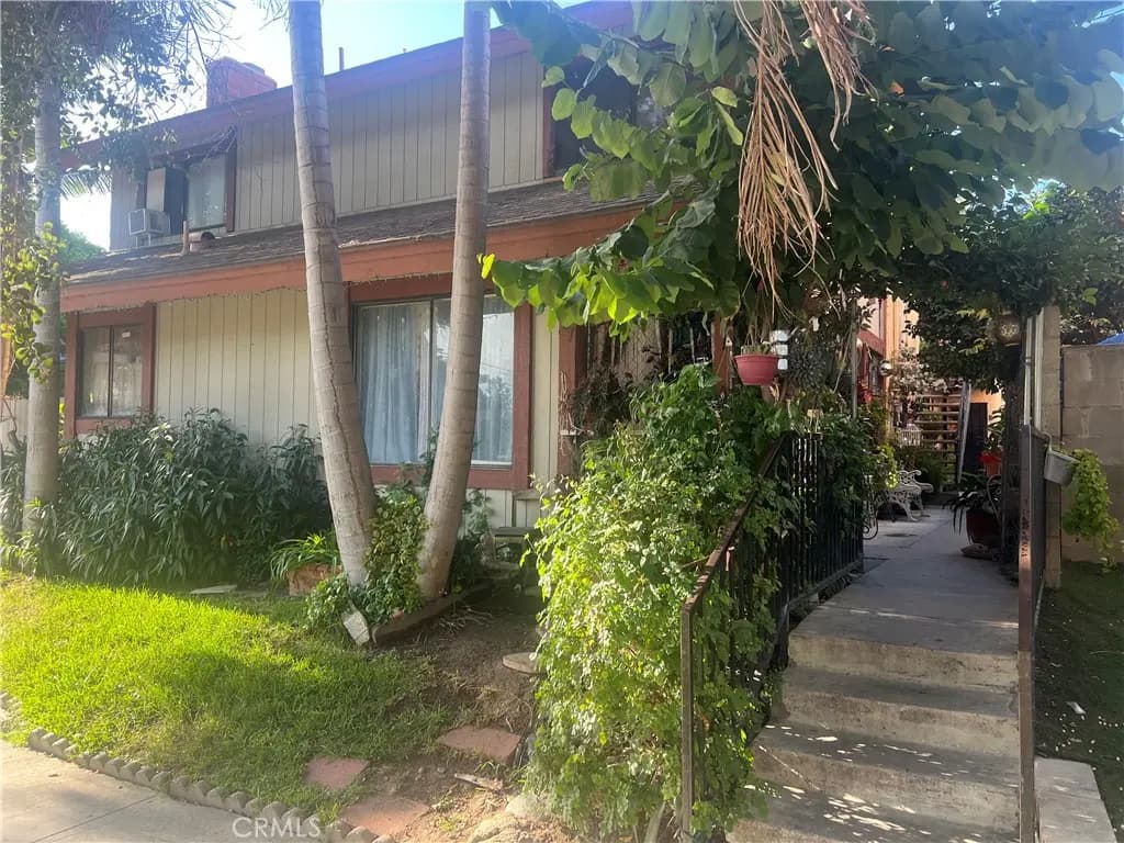 701 E Chestnut, Santa Ana, CA — listing photo 1