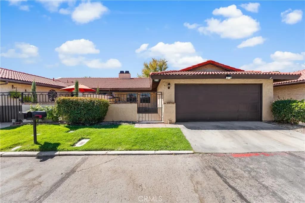 1152 E Avenue J12, Lancaster, CA — listing photo 1